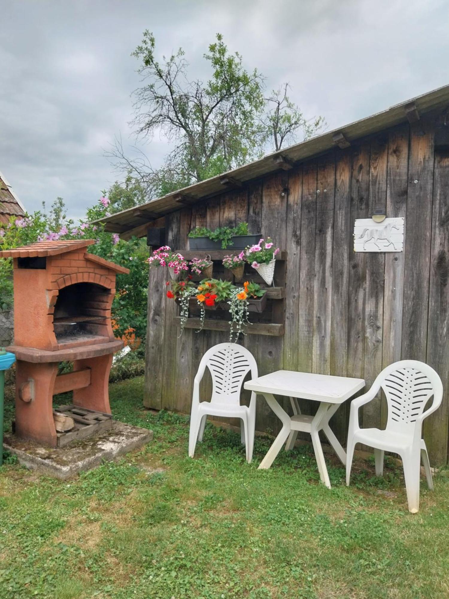 Guest House Happy day Slunj Extérieur photo