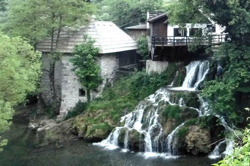 Guest House Happy day Slunj Extérieur photo